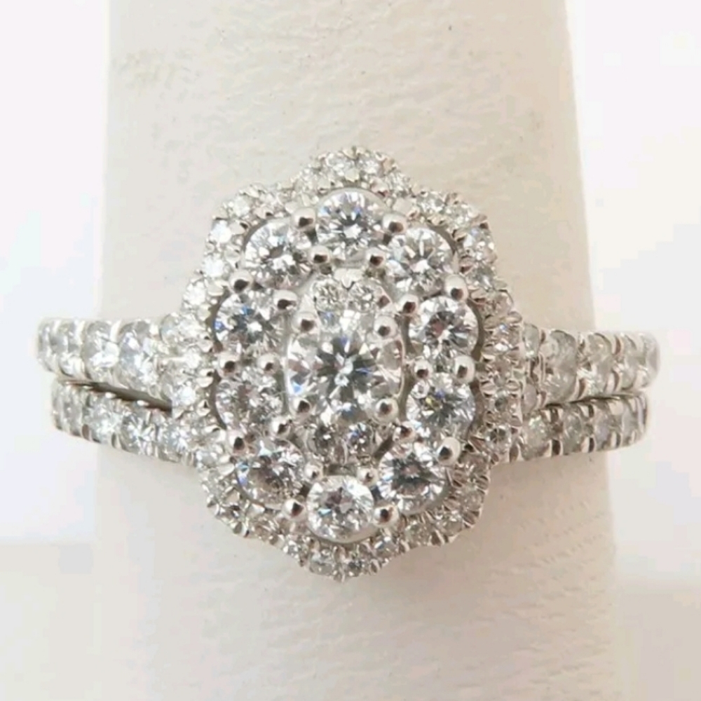 NEW 10K White Gold ~1CTW Diamond Oval Cluster Wedding Set Size 7